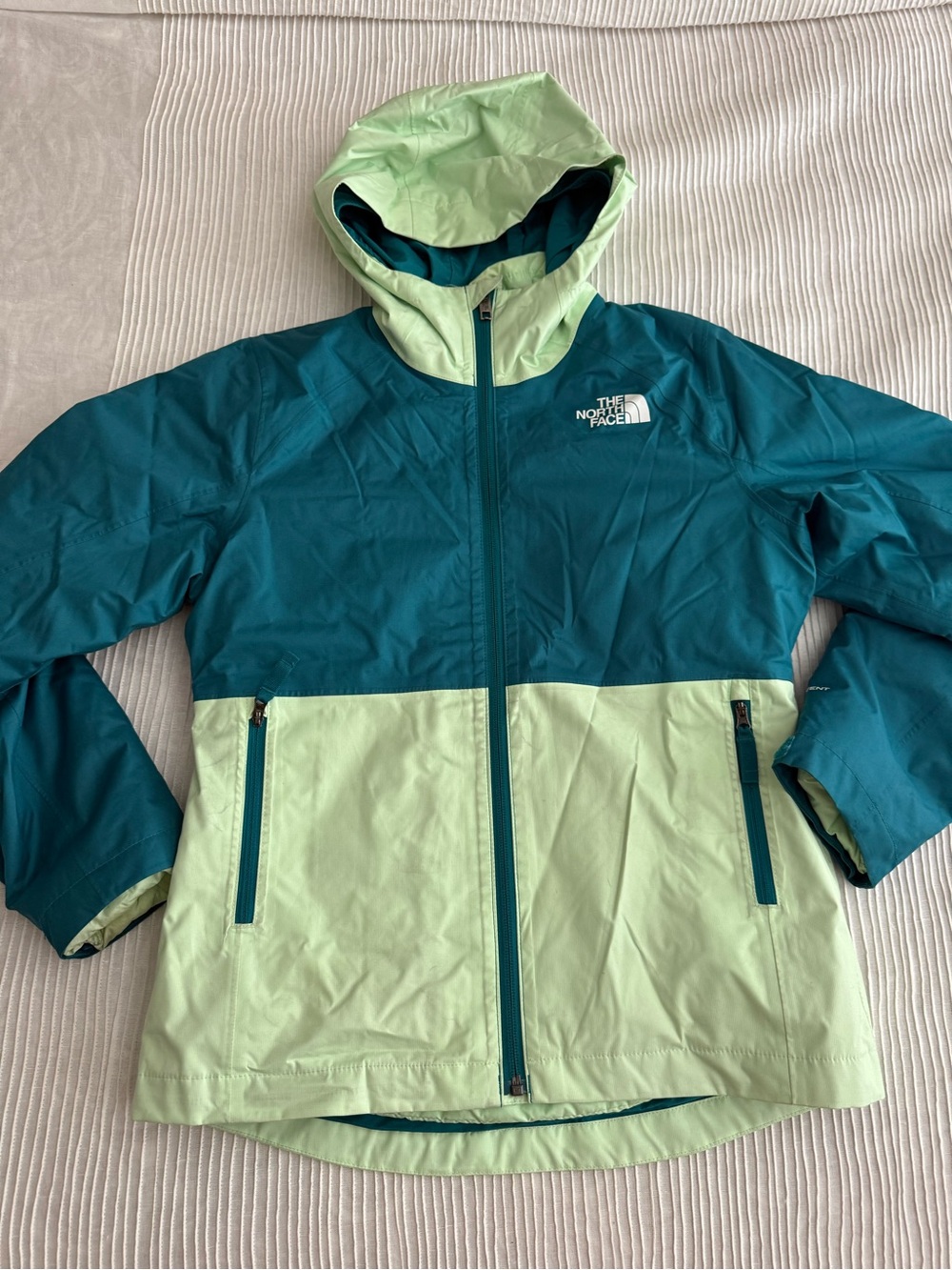 The North Face Kids' Teal & Mint Colorblock Hooded Rain Jacket